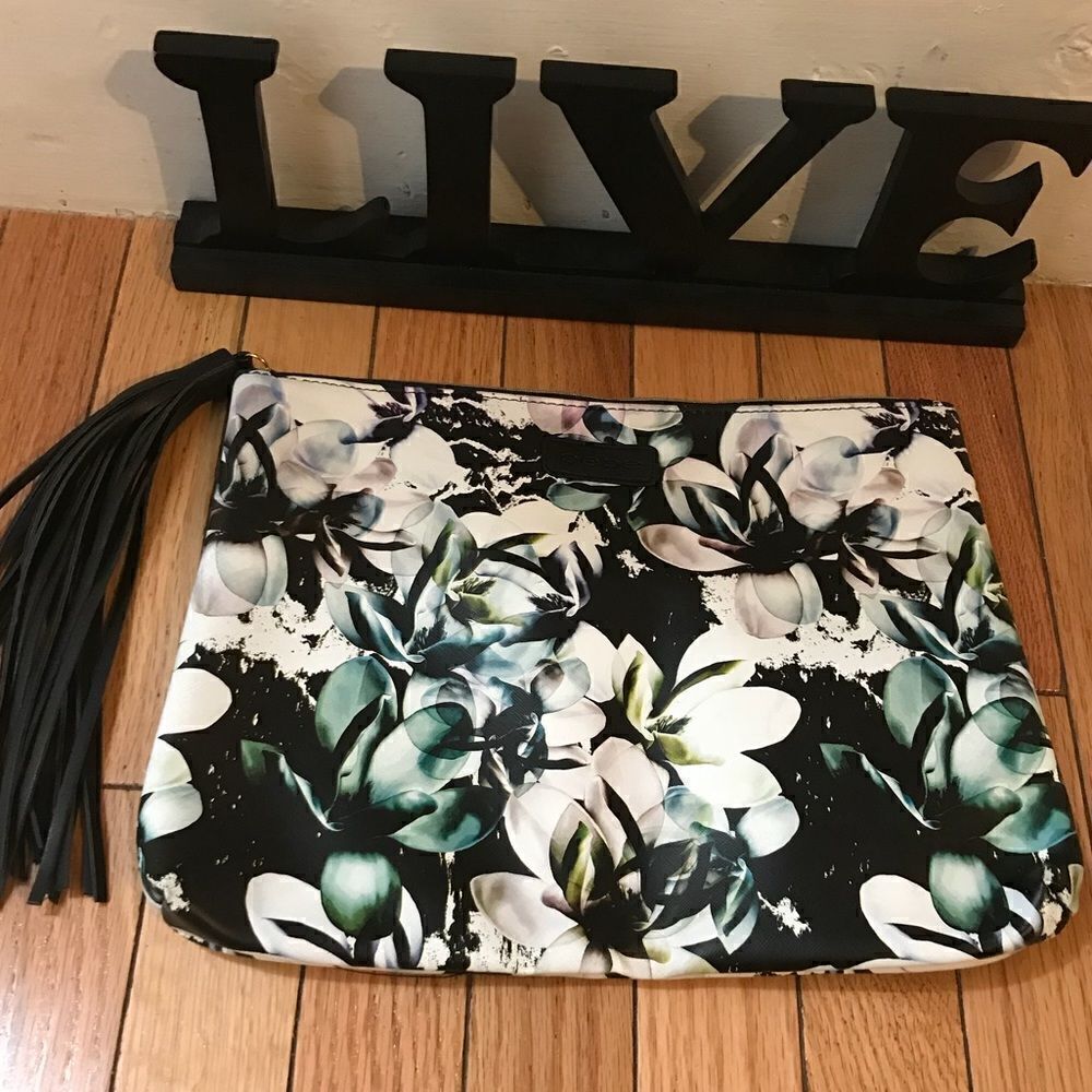BEBE Large Floral‎ Clutch